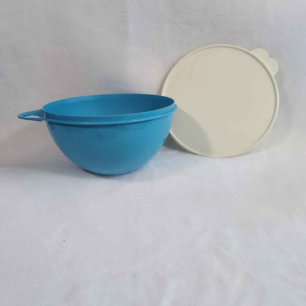 Tupperware Thats A Bowl 4.5L 19 cups‎ Blue Medium Mixing Bowl Thumb Loop Handle